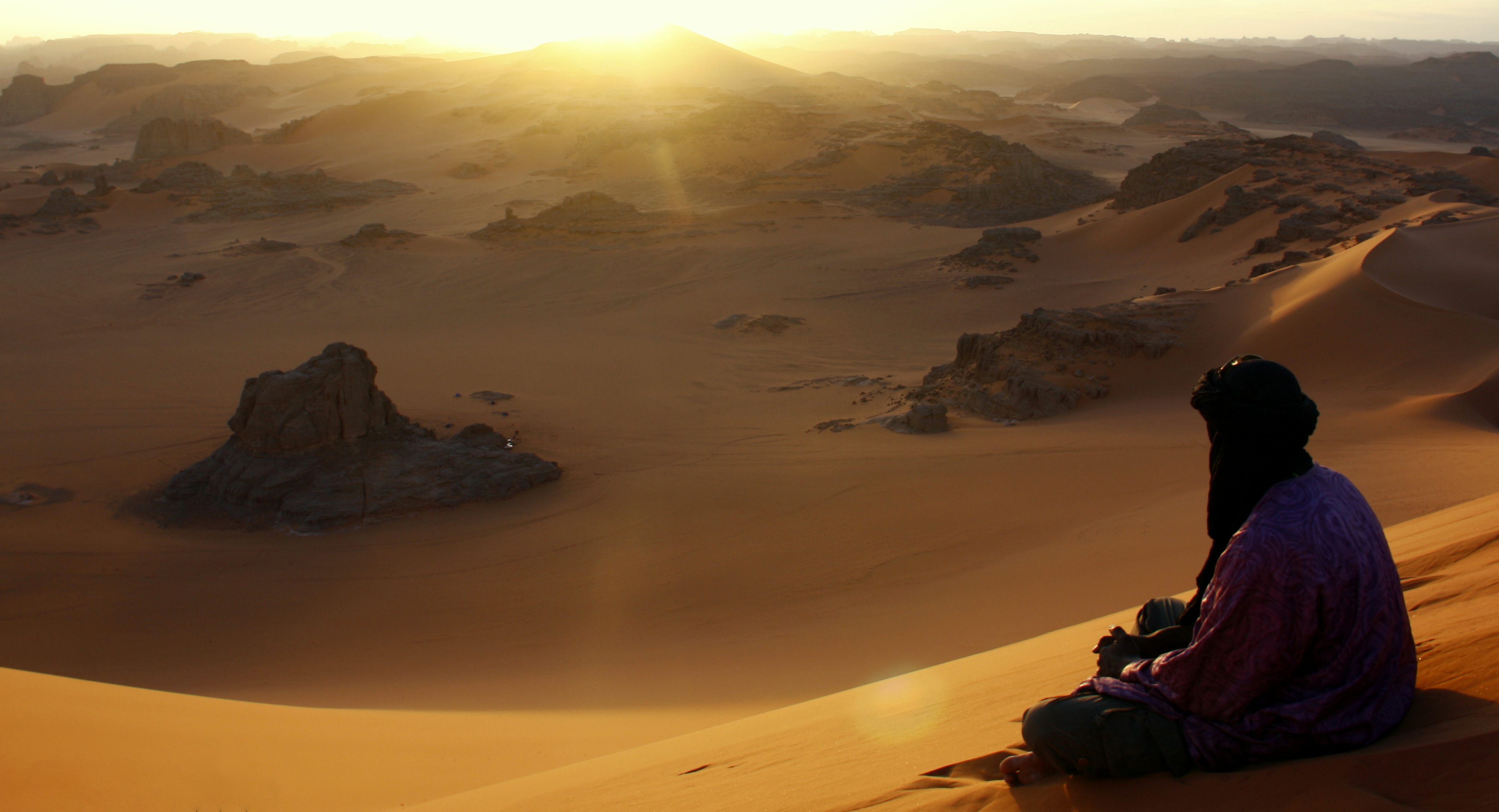 Le SAHARA, le plus grand désert du monde... Djanet_la_tadrarte