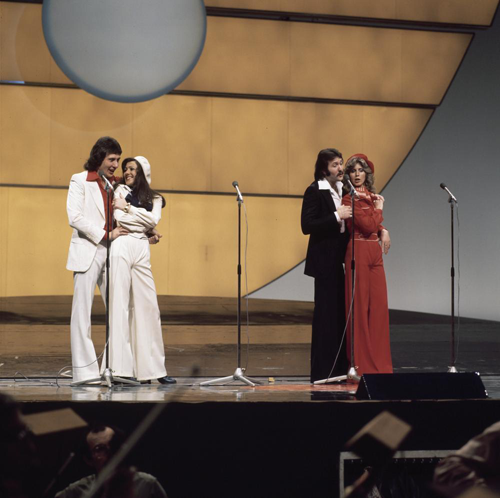 File:Eurovision Song Contest 1976 rehearsals - United Kingdom - Brotherhood of Man 17.png