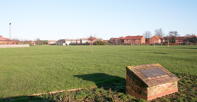 File:Forest Road Playing Fields and Former Swimming Pool Site - geograph.org.uk - 297320.jpg