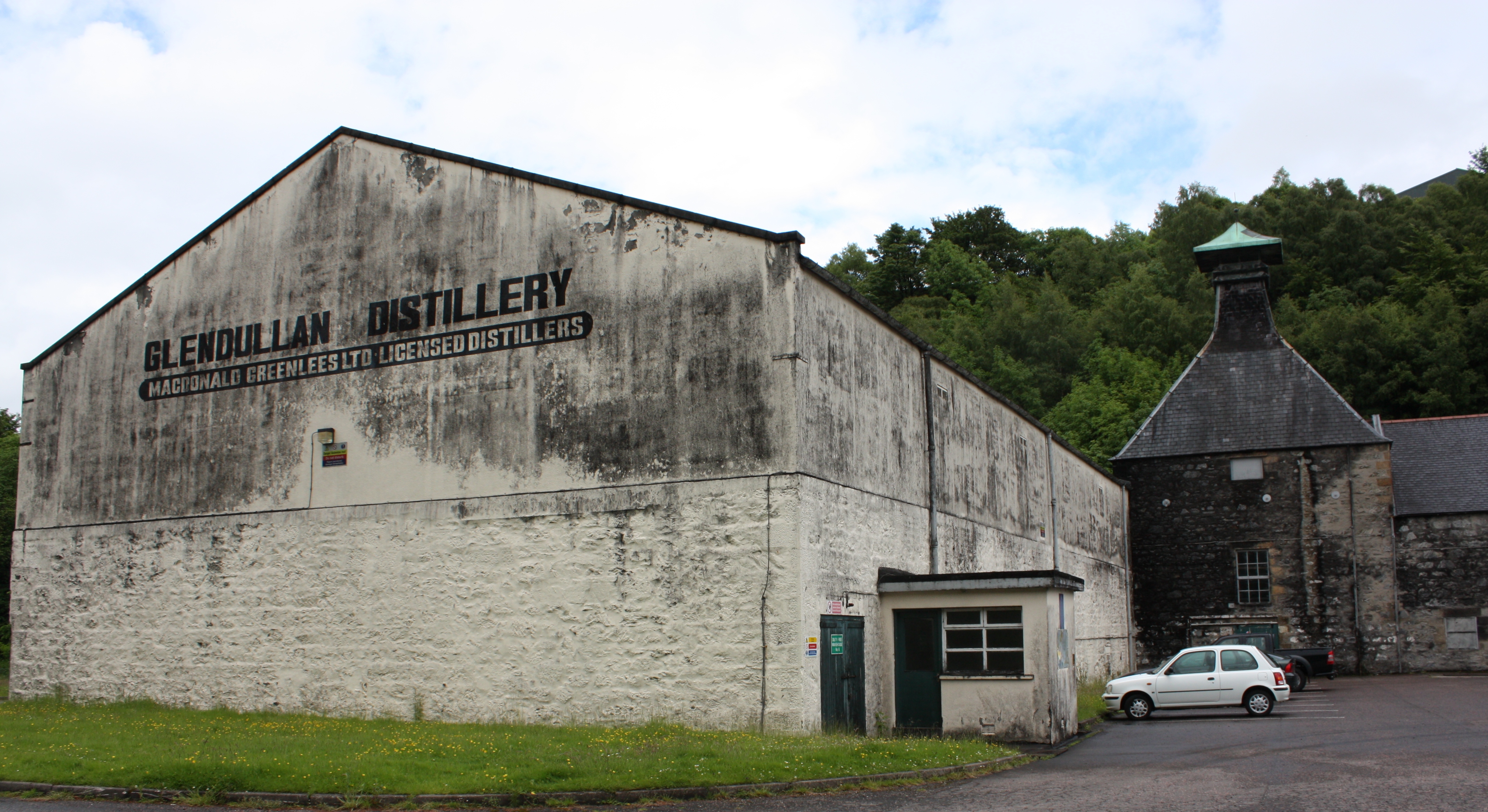 Glendullan distillery