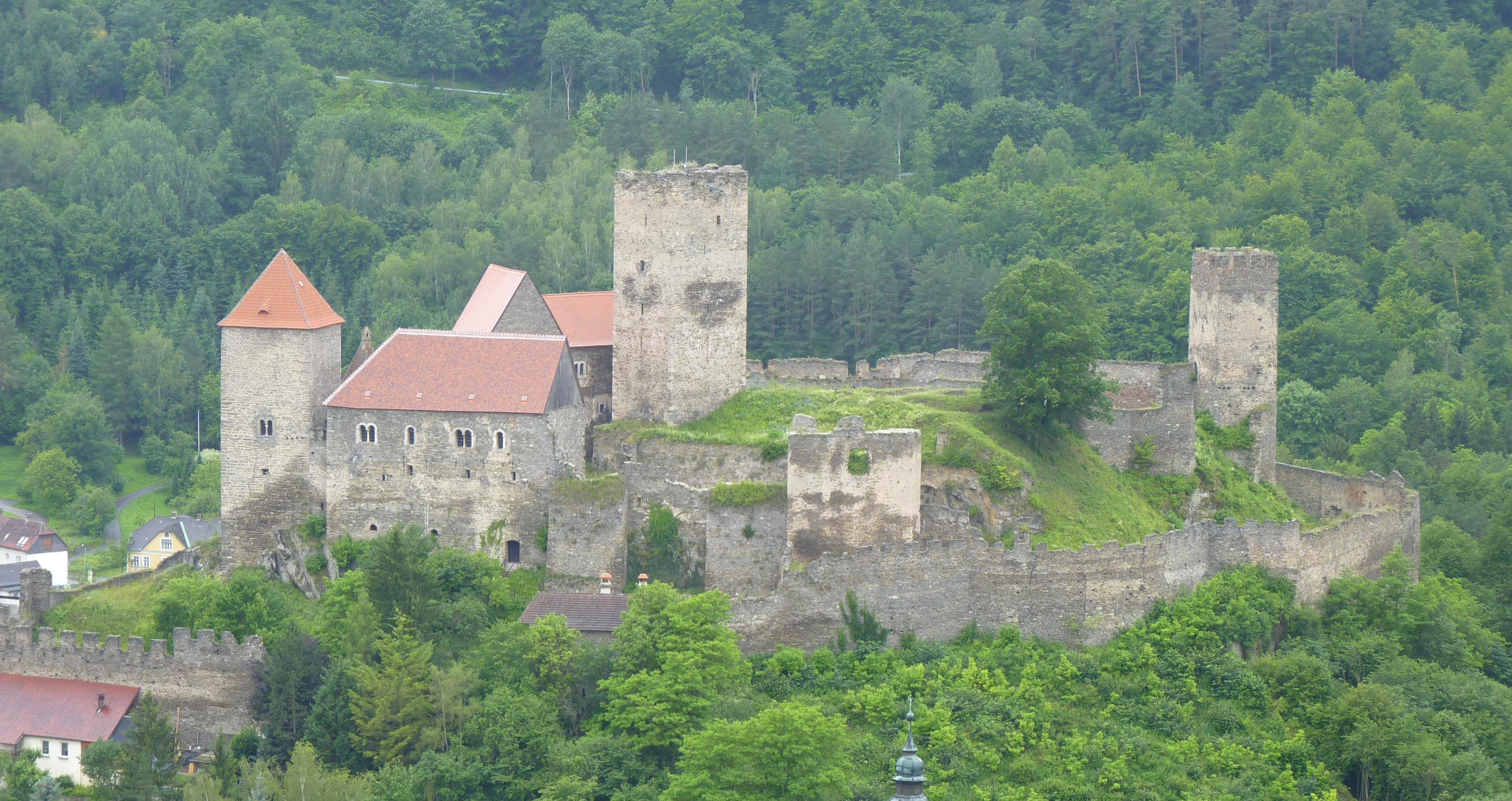 Die Burg Hardegg, im Mittelalter Sitz einer gleichnamigen Grafschaft, heute