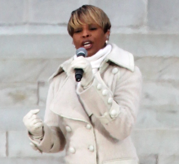 File:Mary J. Blige at We Are One (cropped).jpg