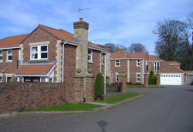 File:New housing development - geograph.org.uk - 405369.jpg