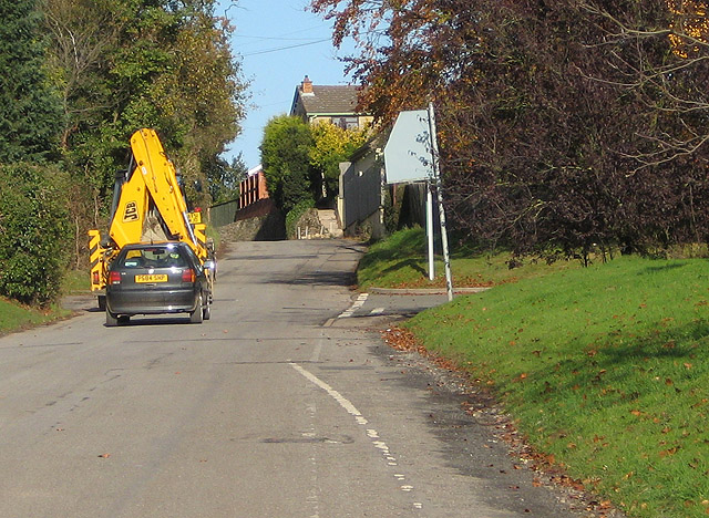 File:Not safe to pass - geograph.org.uk - 1029281.jpg