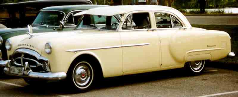 File:Packard 200 De Luxe 4-Door Sedan 1951.jpg