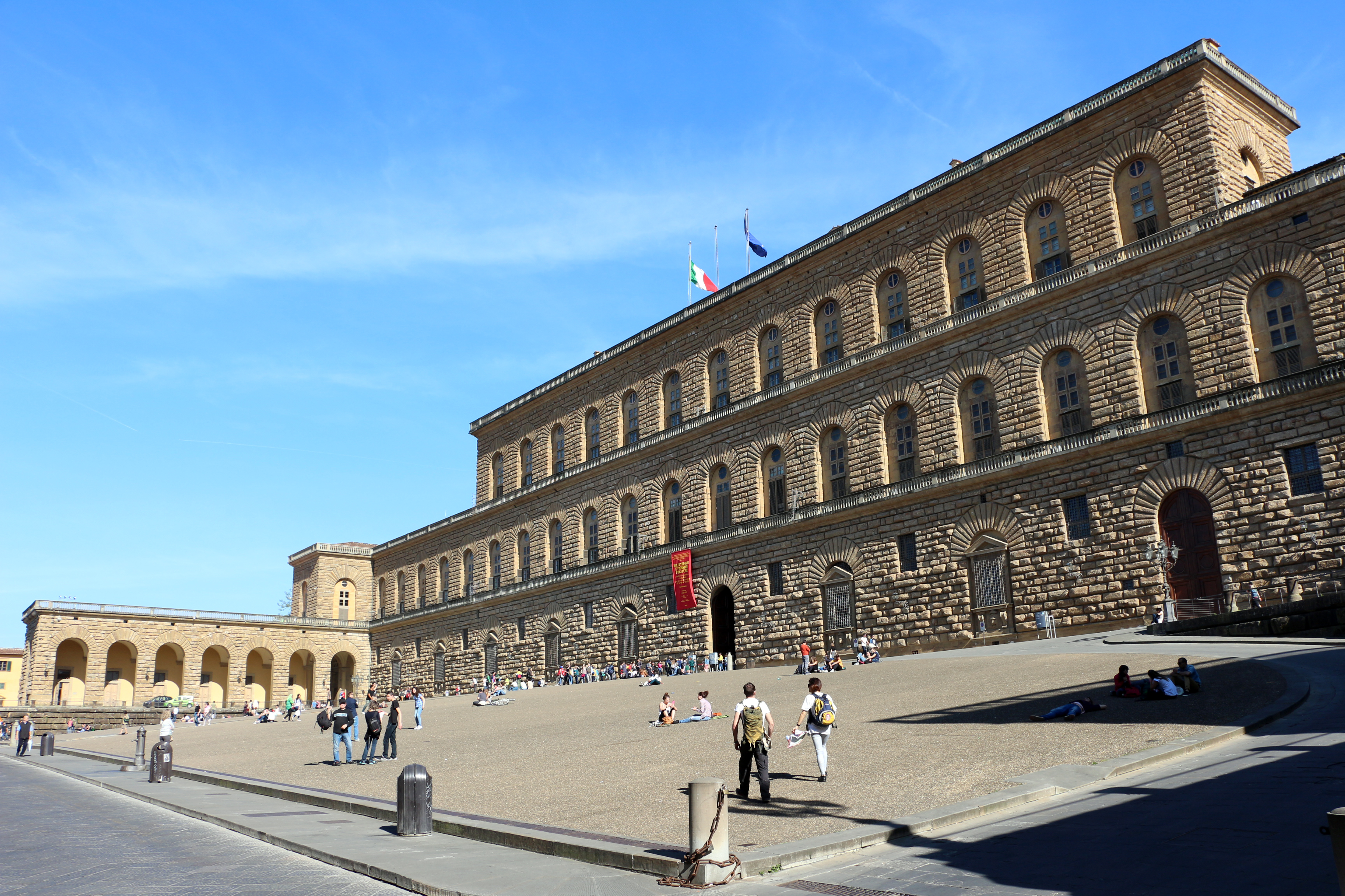 File:Palazzo pitti, veduta ext 01.JPG - Wikimedia Commons