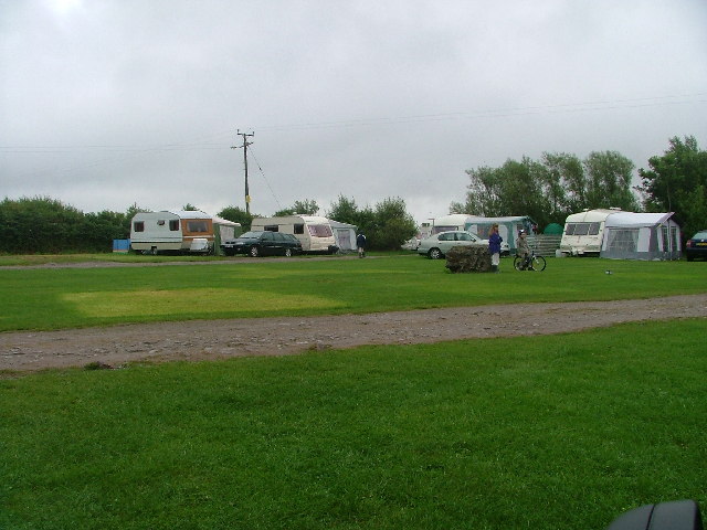 File:Pitton Cross Campsite - geograph.org.uk - 32279.jpg