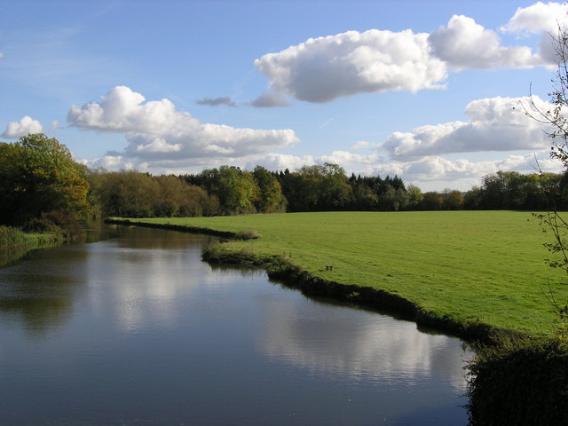 File:The River Medway at Ford Green Bridge - geograph.org.uk - 1016417.jpg