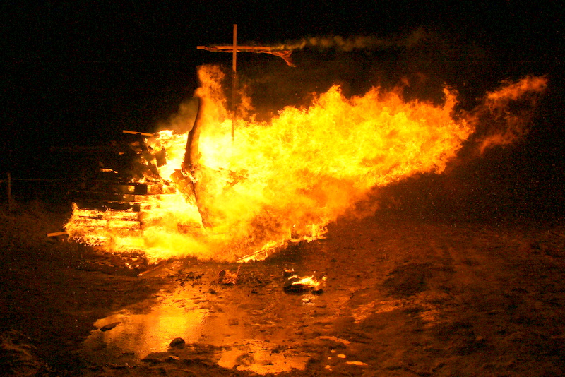 File:The burning galley at Norik Up Helly Aa - geograph.org.uk - 1728436.jpg