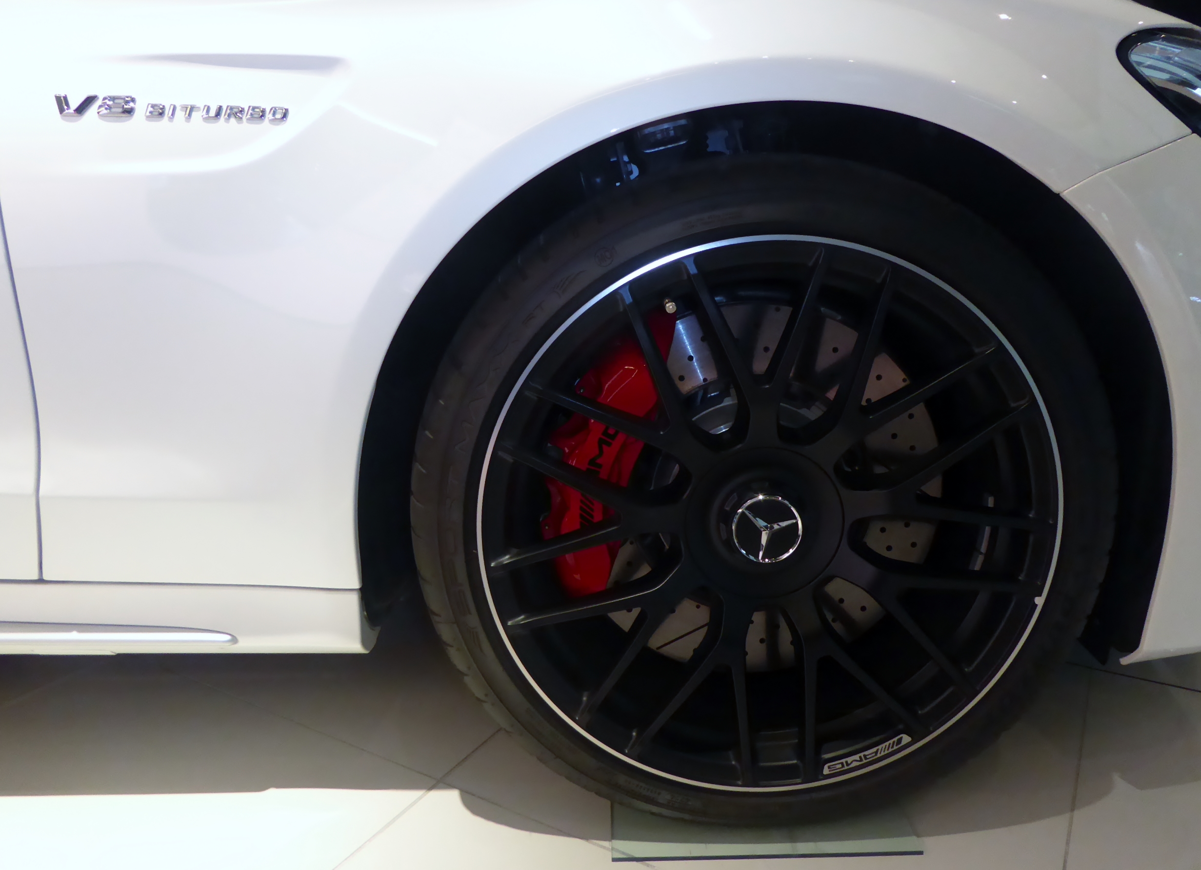 File:The tire wheel of Mercedes-AMG C63 S (W205).JPG - Wikimedia Commons