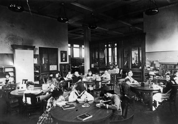 File:Vermont Square Branch Children's Reading Room, 1913.jpg