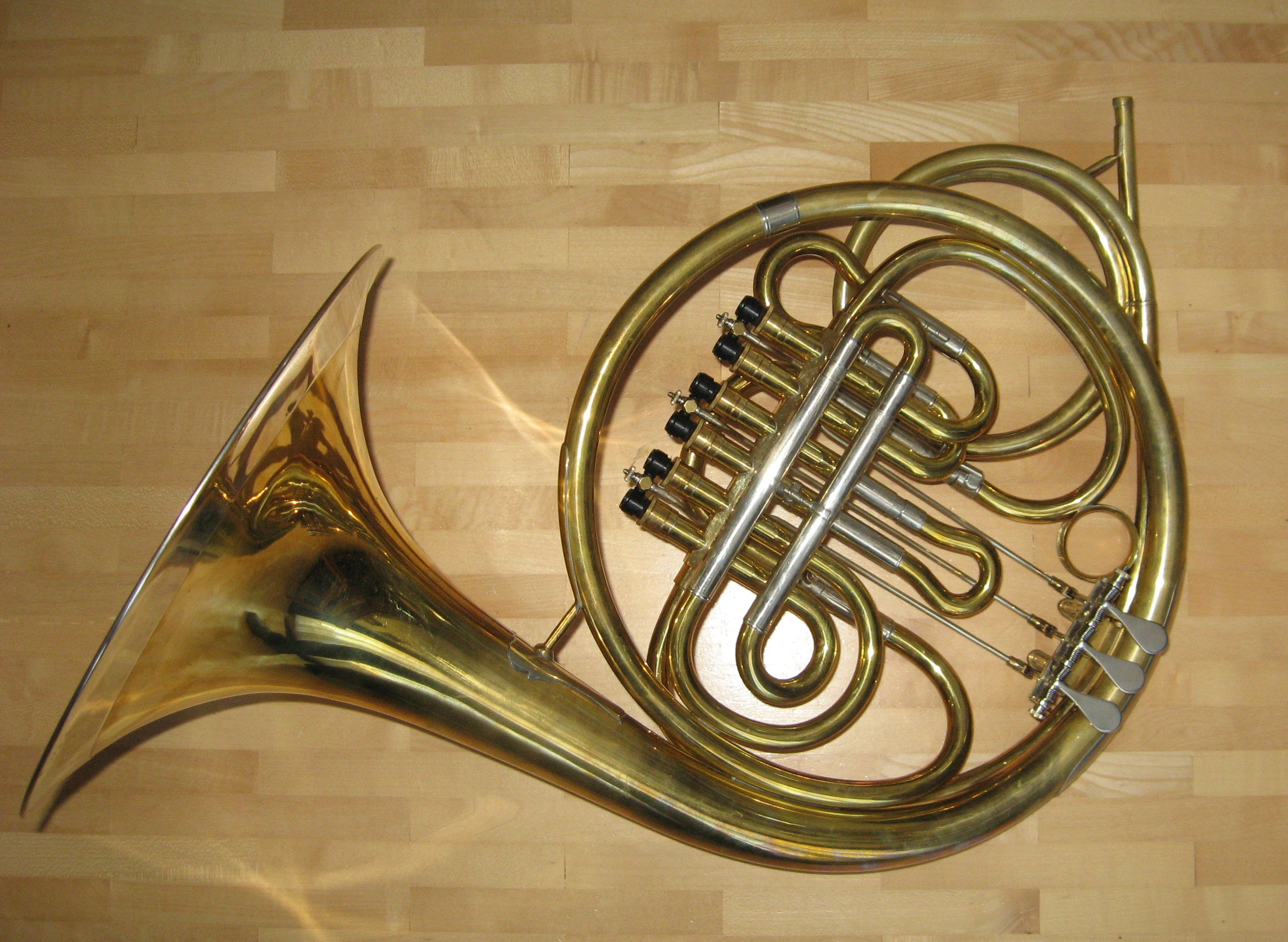 Wiener Horn – Wikipedia