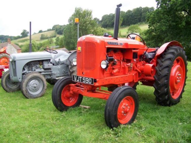 Vintage Tractors Pictures 58