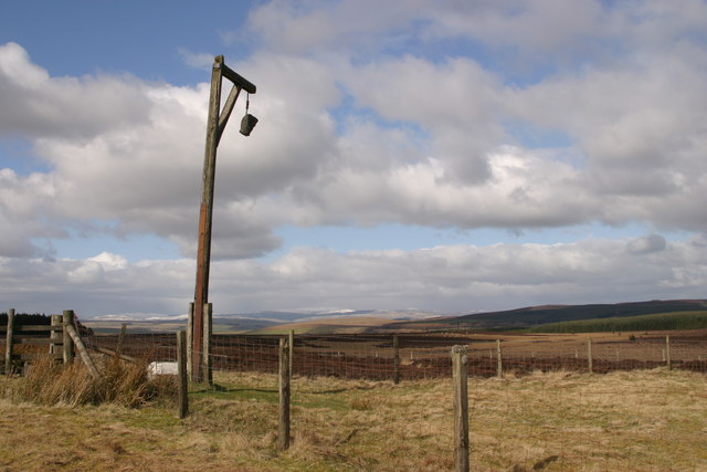 File:Winter's Gibbet - geograph.org.uk - 374285.jpg