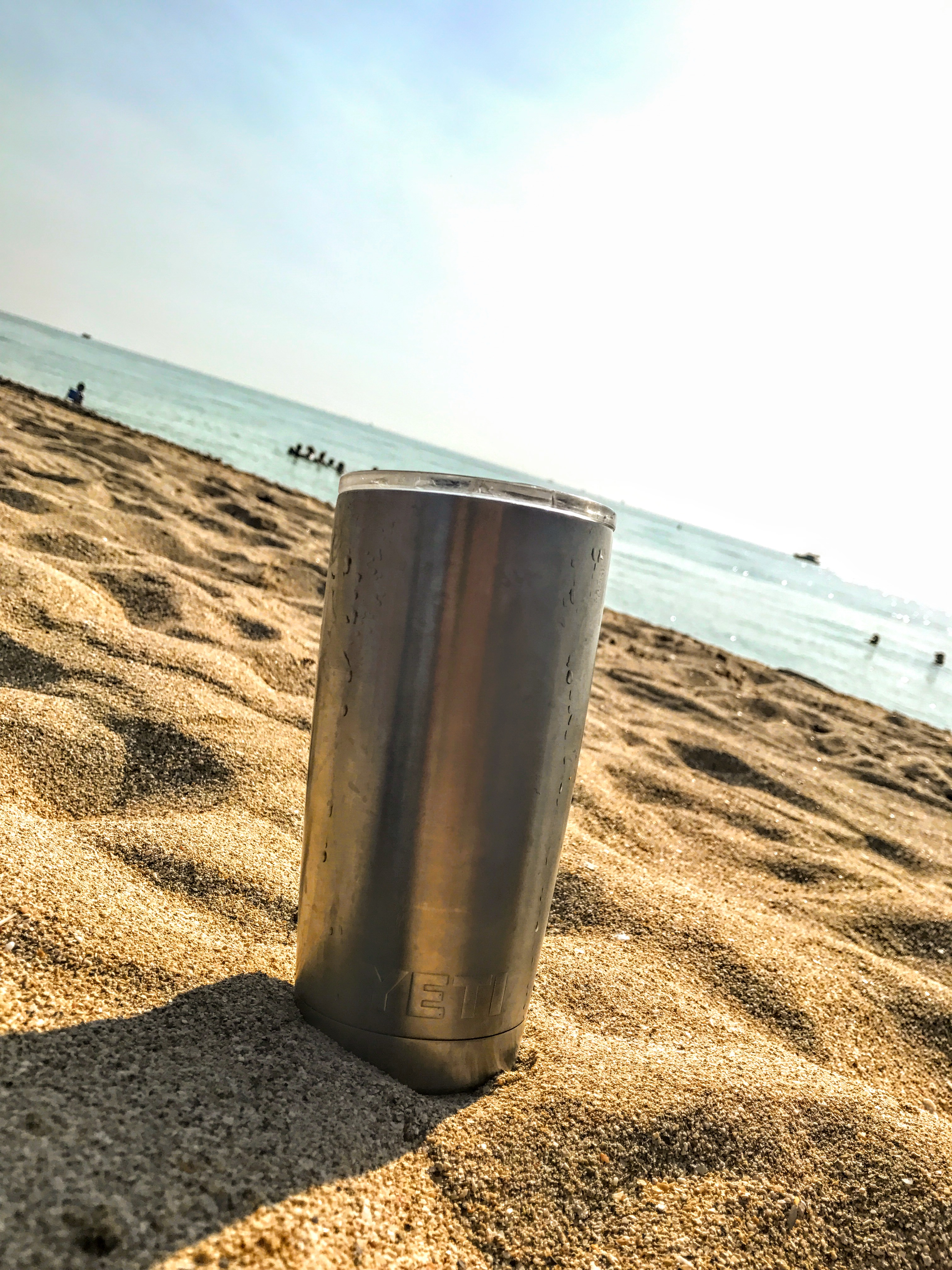 File:Yeti Cup in Sand.jpg - Wikimedia Commons