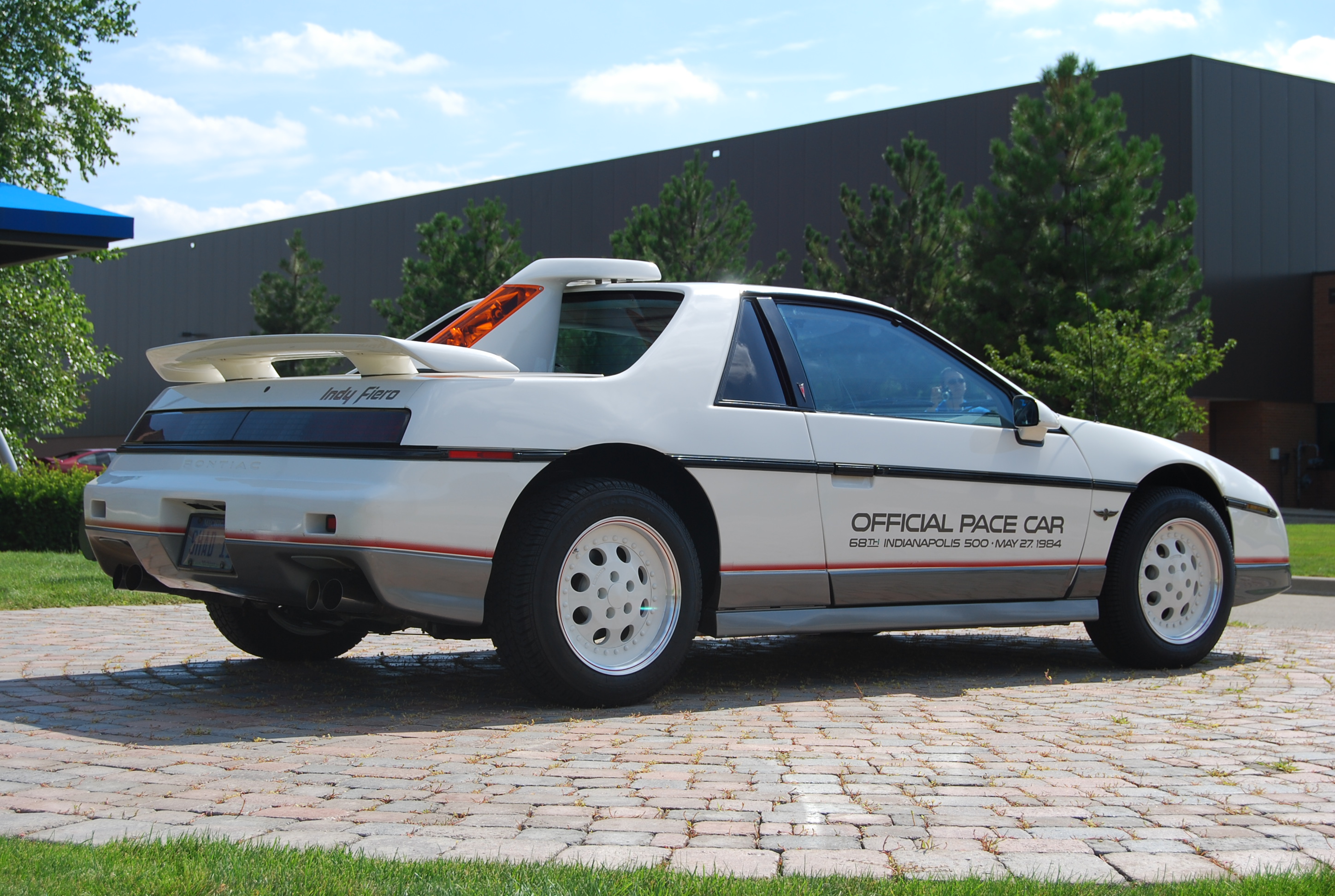 Понтиак фиеро. Понтиак Фиеро 1984. Pontiac 1984. Pontiac Fiero gt.