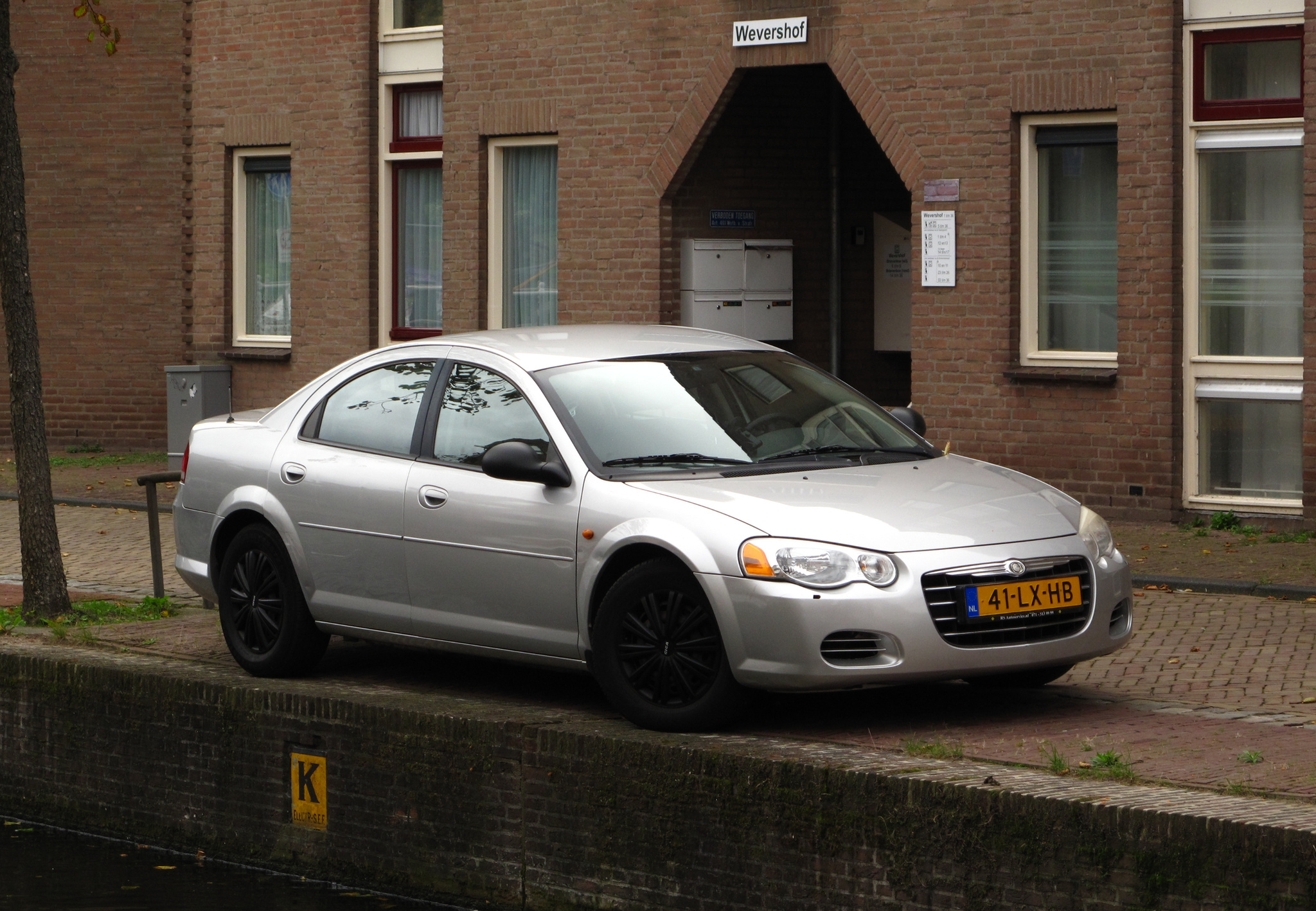 Крайслер 2003г. Крайслер 2003. Chrysler 2003 года фото.