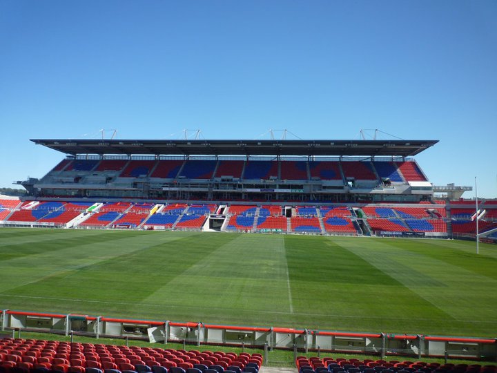 Stockland - Stockland sponsors The Newcastle Knights in 1997.