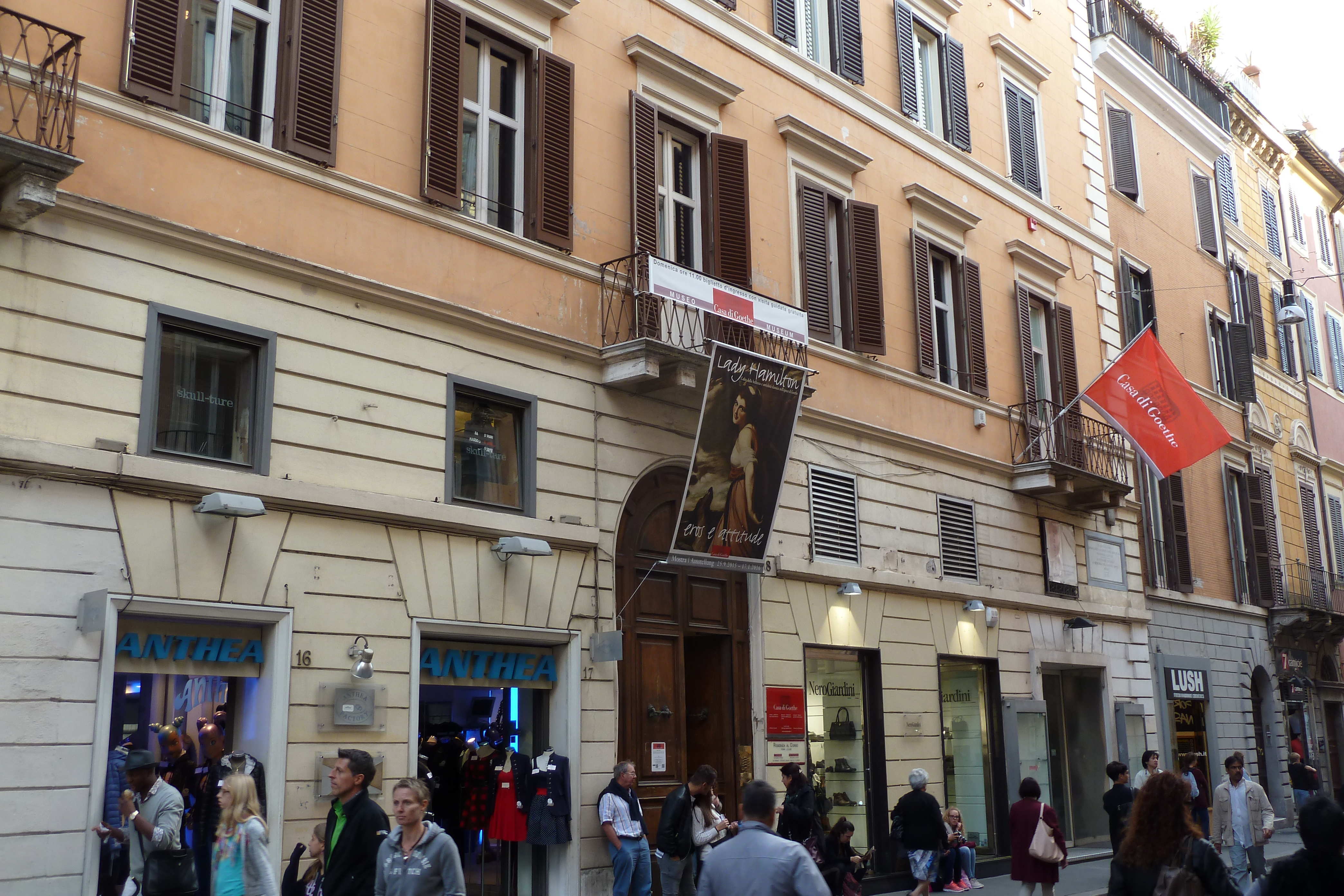 View of the building in Via del Corso No. 18. The Casa di Goethe is located on the first floor.