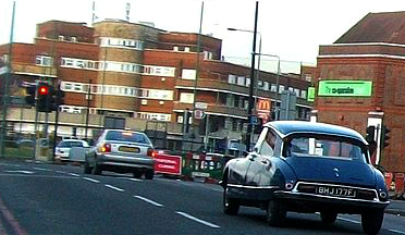 File:Citroen DS Rose Hill Carshalton 26-02- cropped.jpg