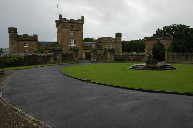 File:Culzean Castle - geograph.org.uk - 954971.jpg