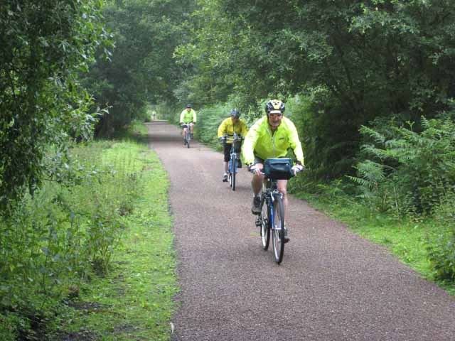 Cyclists on the South Tyne Trail near Lambley - geograph.org.uk - 886415
