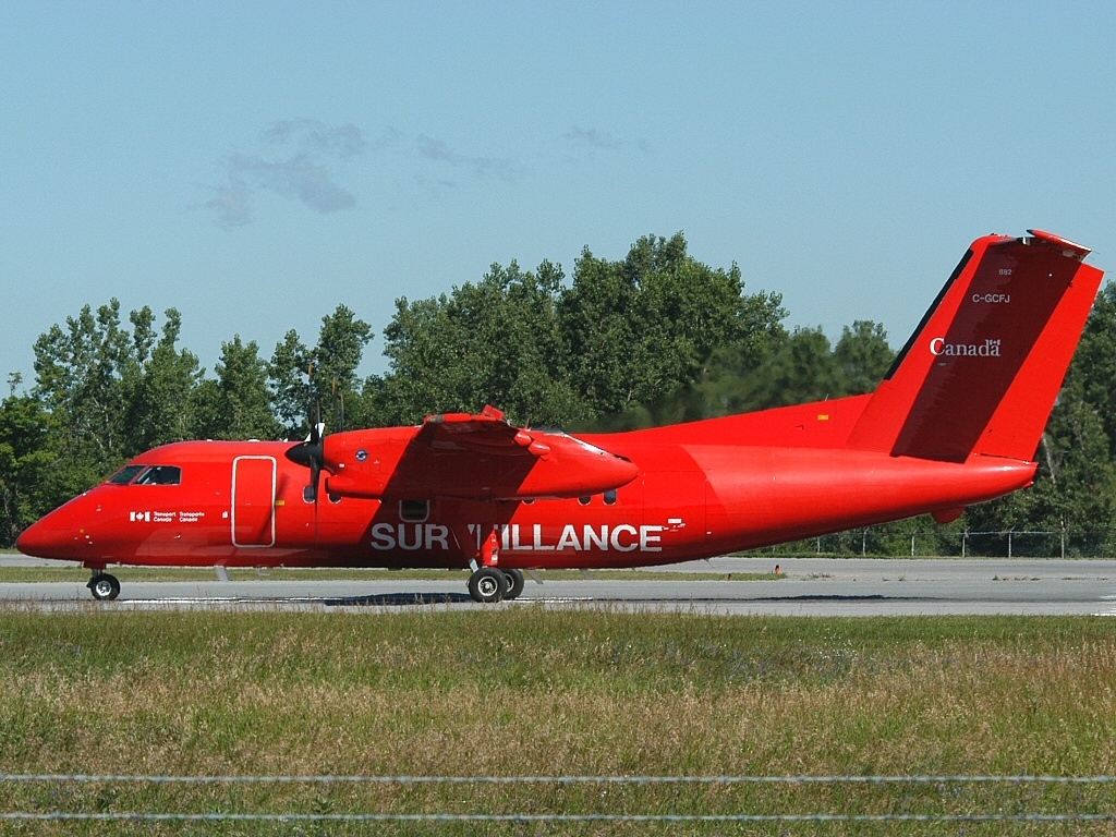 C-FACV - De Havilland Canada Dash 8-300 - Voyageur Airways - Flightradar24