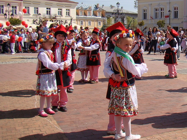 File:Flag Day in Sanok, 8.JPG