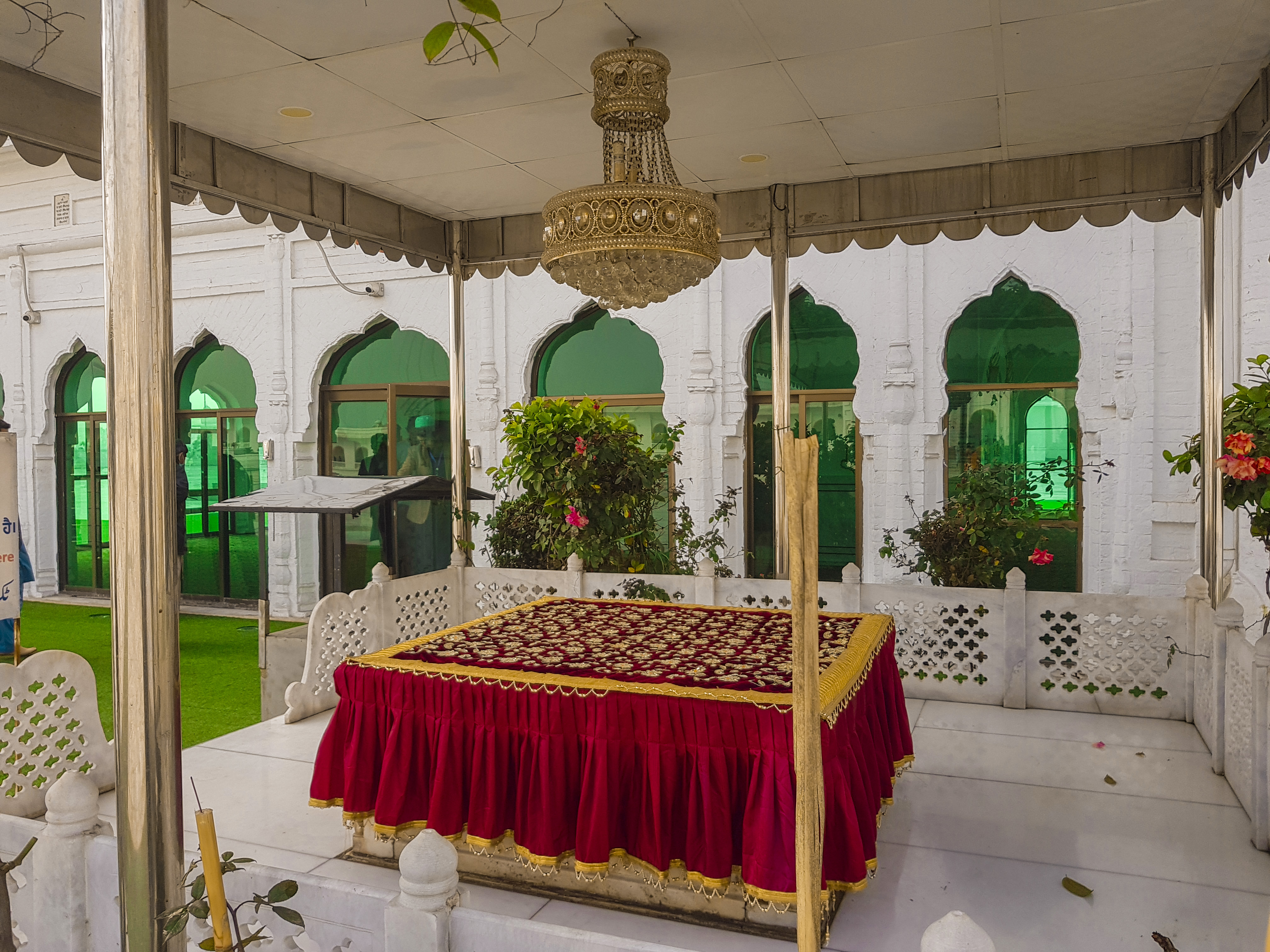 File:Gurdwara Darbar Sahib Kartarpur.jpg - Wikimedia Commons