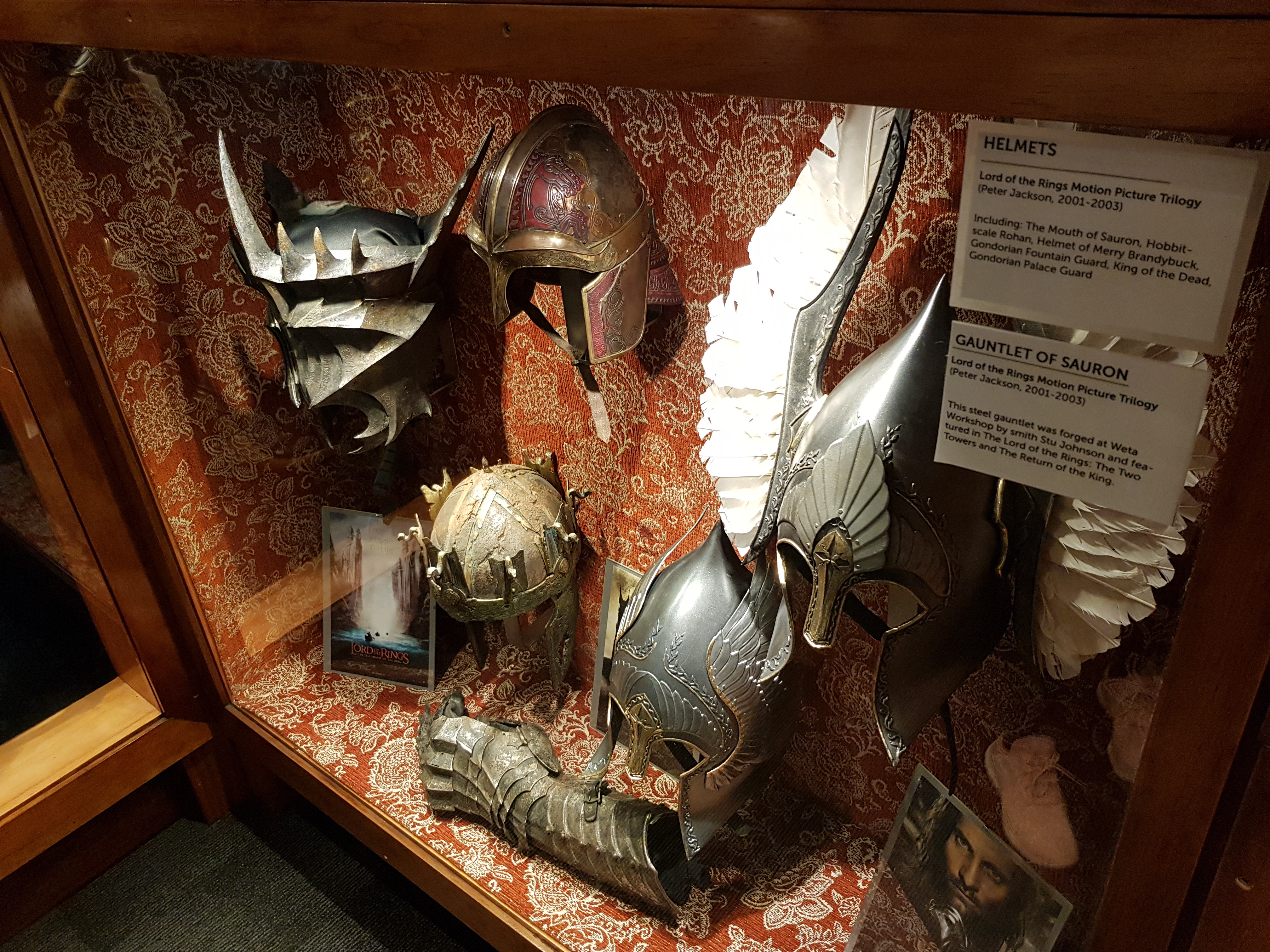 Costumes and armour designed by Wētā Workshop for ''[[The Lord of the Rings: The Fellowship of the Ring