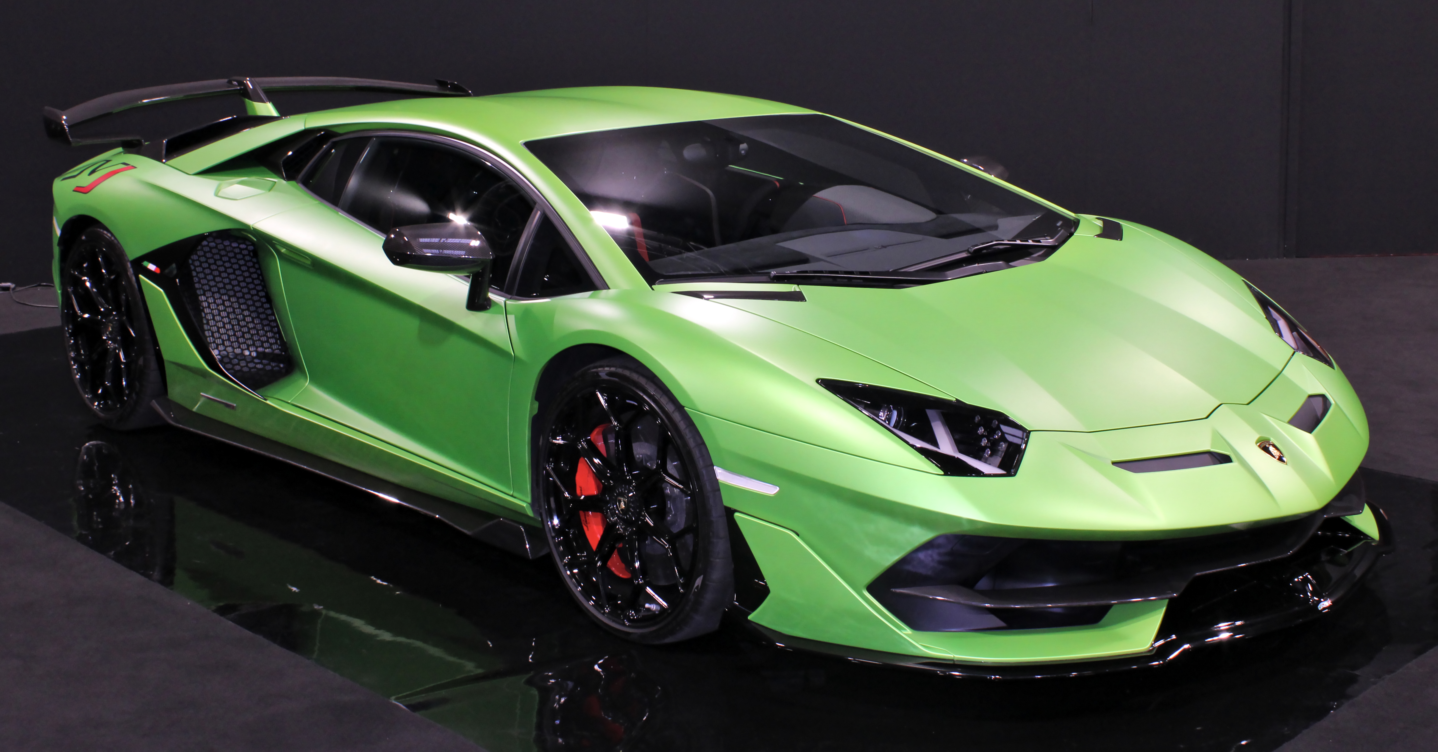 File:Lamborghini Aventador SVJ, Paris Motor Show 2018, IMG  -  Wikimedia Commons