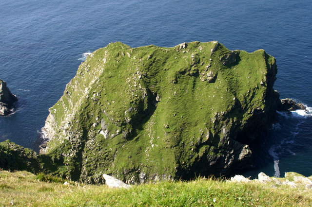 File:Leera Stack - geograph.org.uk - 919128.jpg