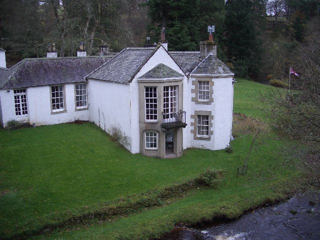 File:Lynedale House - geograph.org.uk - 76990.jpg