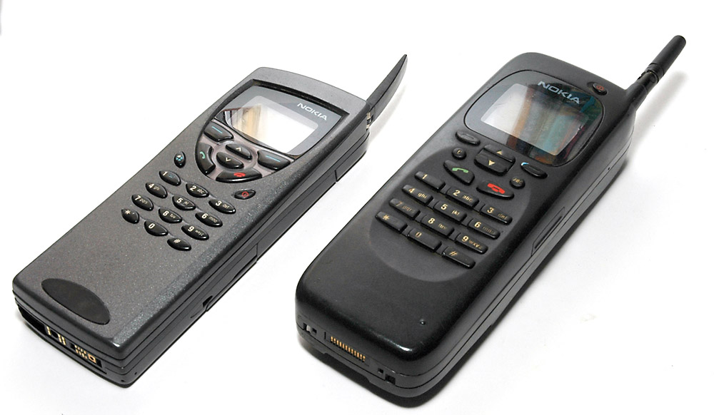 The Nokia 9000 Communicator (right) and the updated 9110 model (left)