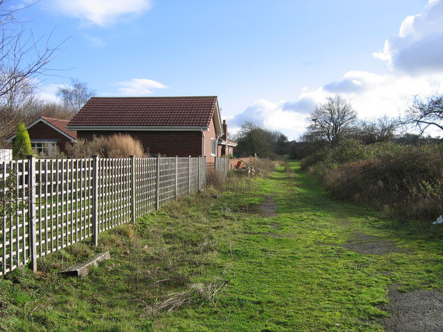 North Dorset Trailway at Bailey Gate Crossing - geograph.org.uk - 981892