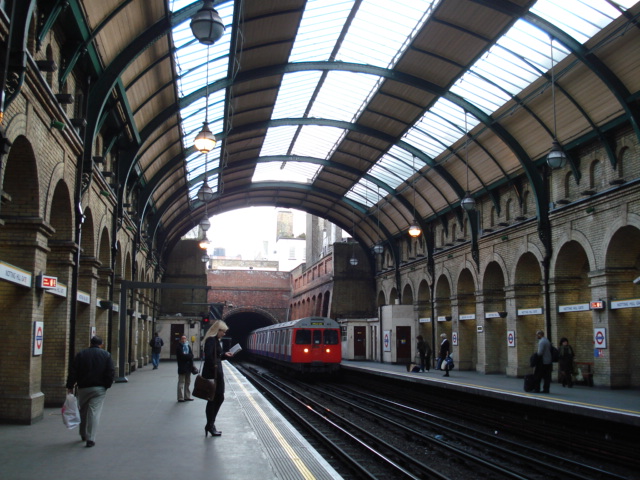 Notting Hill Gate station