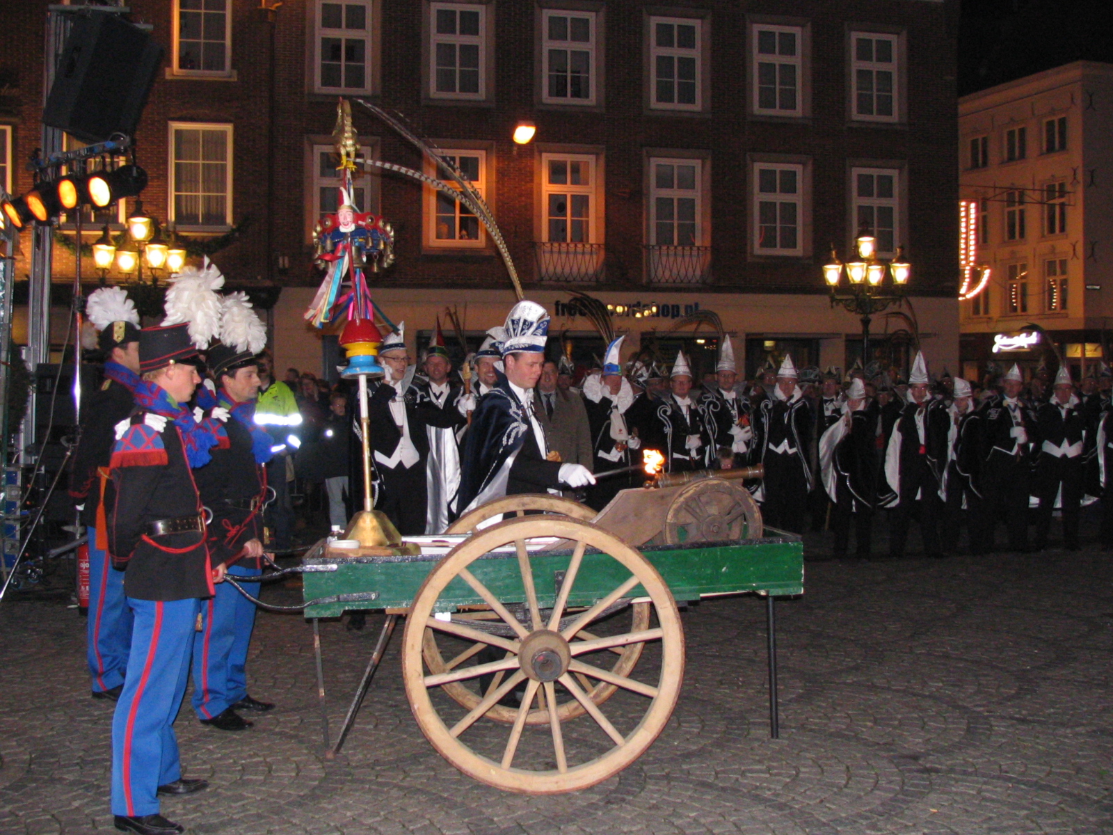 vallei Huis Doodskaak File:Opening carnaval 2005 Venlo IMG 3819.JPG - Wikimedia Commons