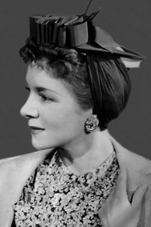 File:Promotional photograph of Helen Hayes (rotated, cropped).jpg