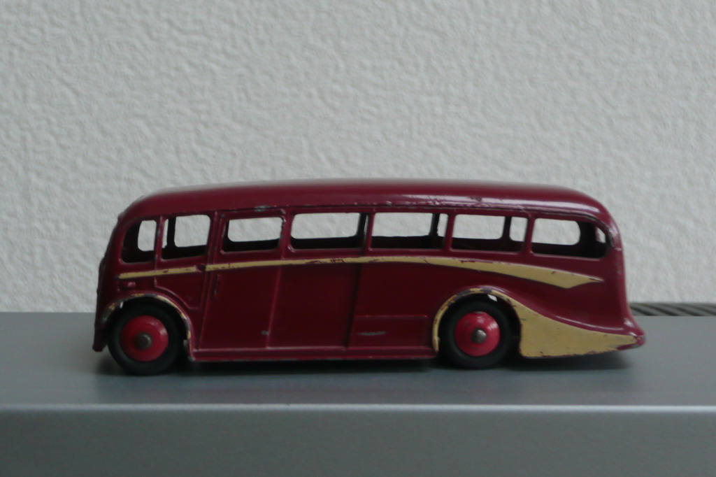 bus dinky toys