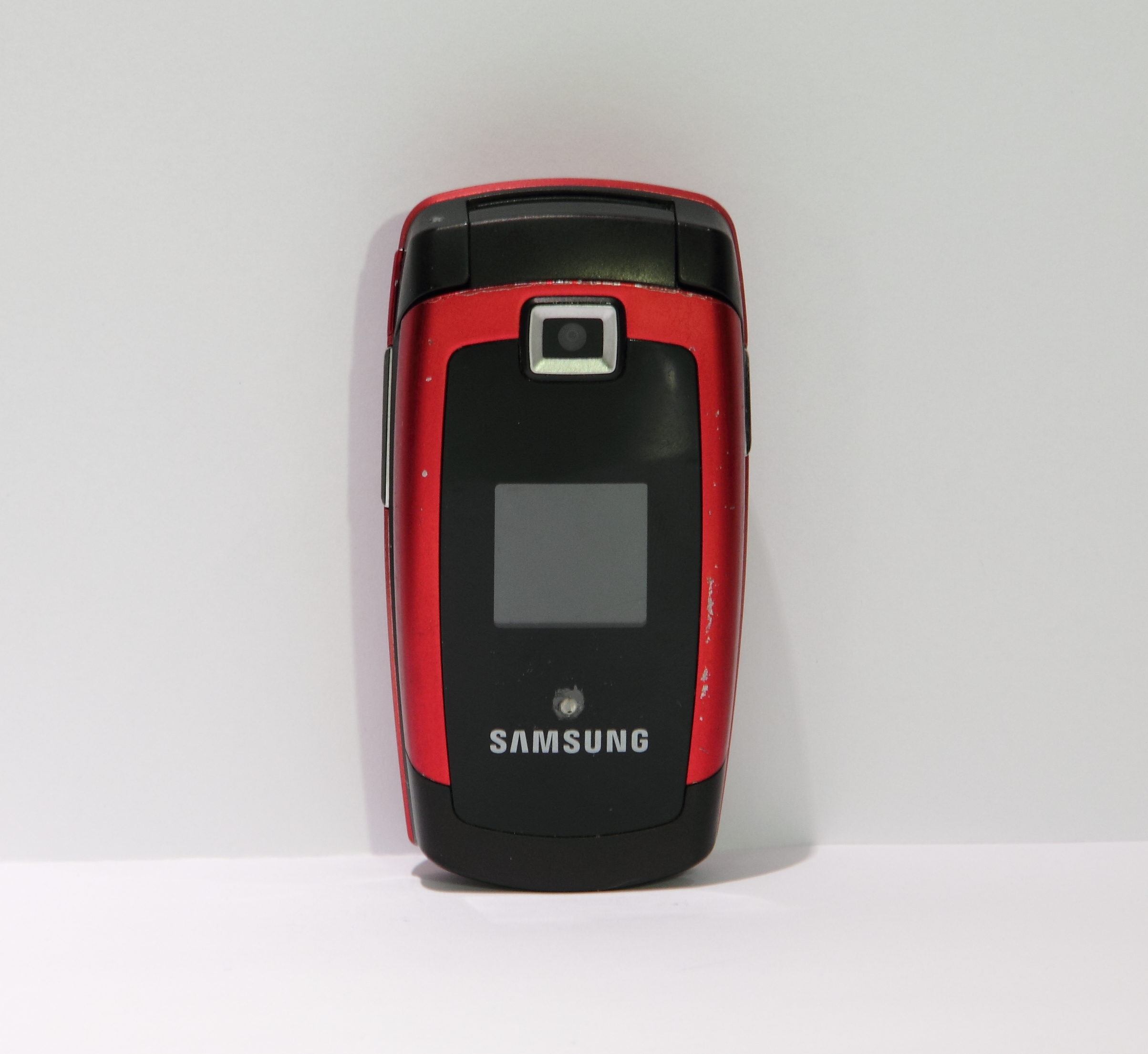 File:Samsung mobile phone.jpg - Wikimedia Commons