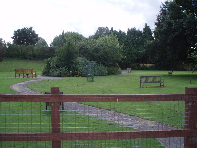 File:Seated area at Newman Collard - geograph.org.uk - 644199.jpg