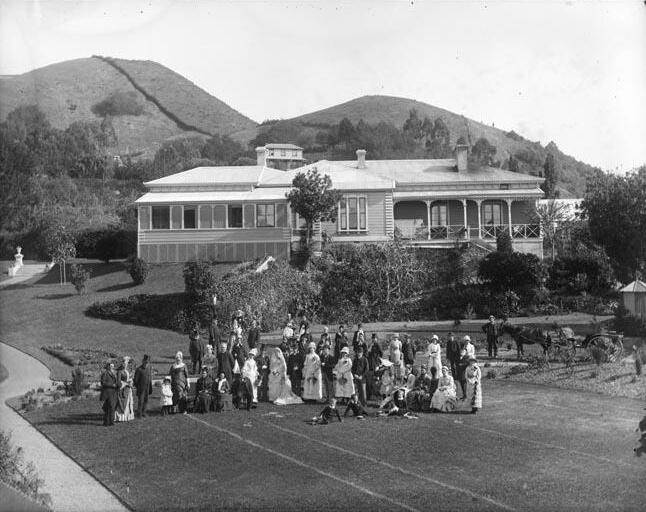 File:Wainui House, 1887 (cropped).jpg