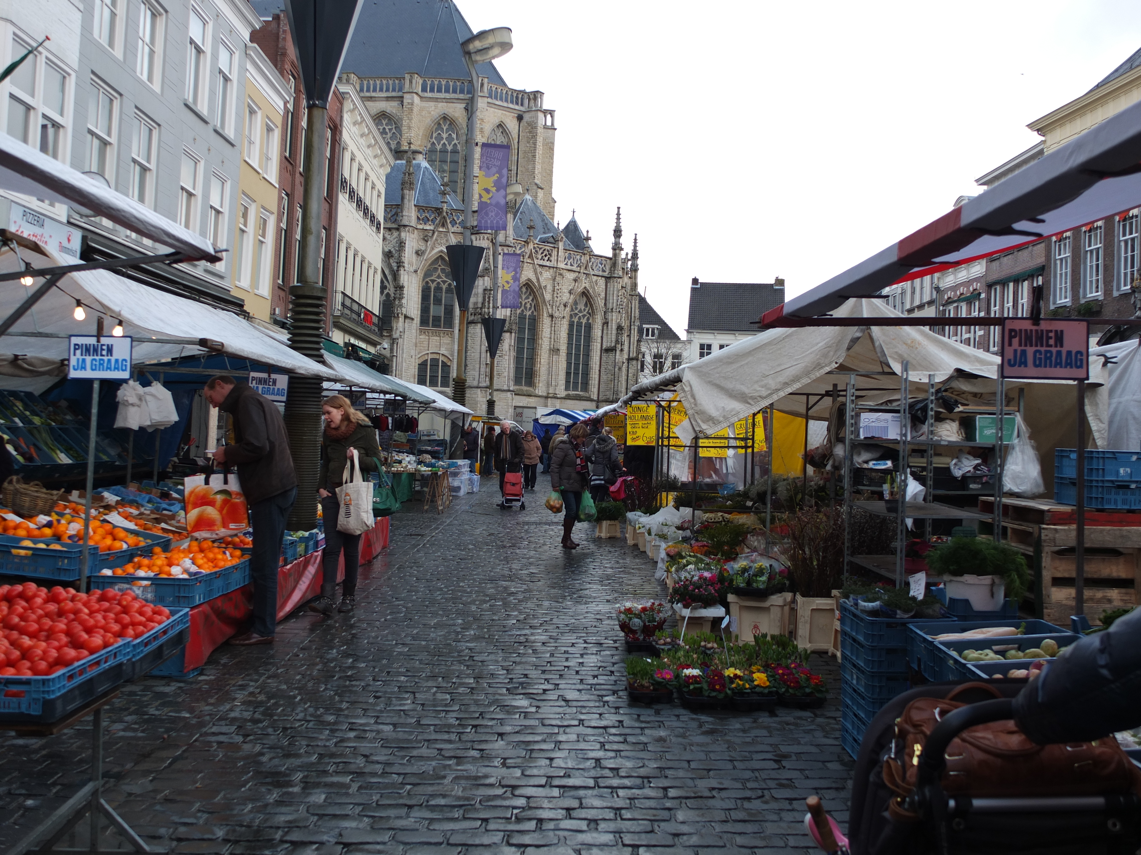 artikel ik betwijfel het Rondlopen File:Weekmarkt Grote Markt Breda DSCF5536.JPG - Wikimedia Commons