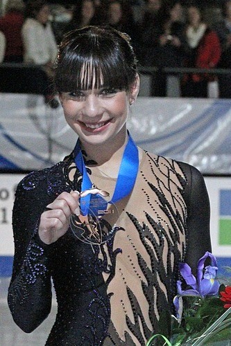 File:2011 Grand Prix Final Alena LEONOVA.jpg