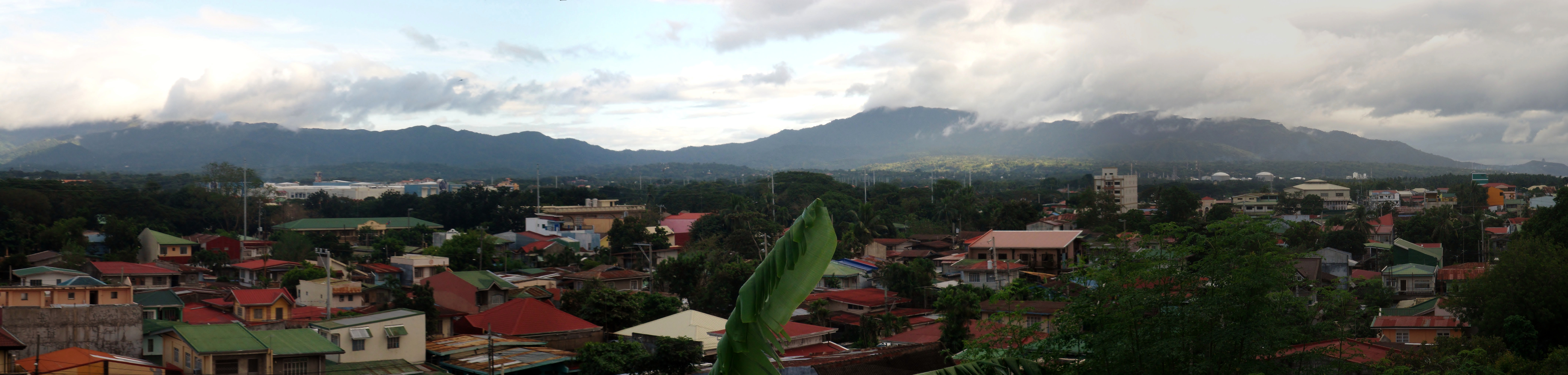 2014-12-25 Batangas City skyline 015.jpg