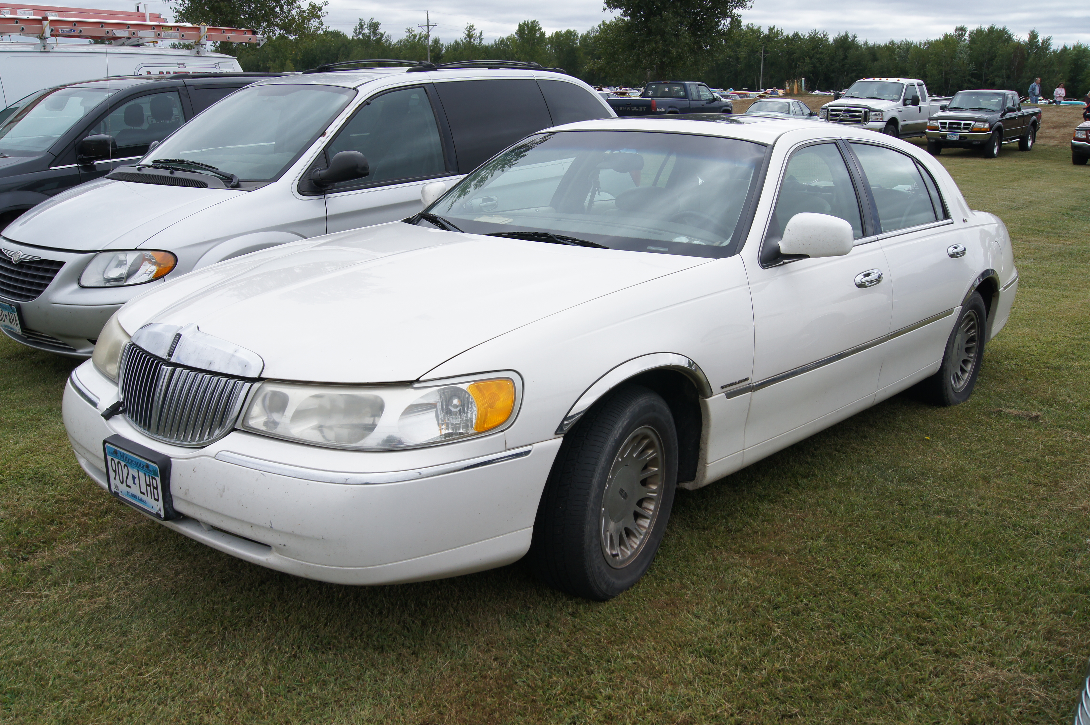 99 lincoln town car cartier