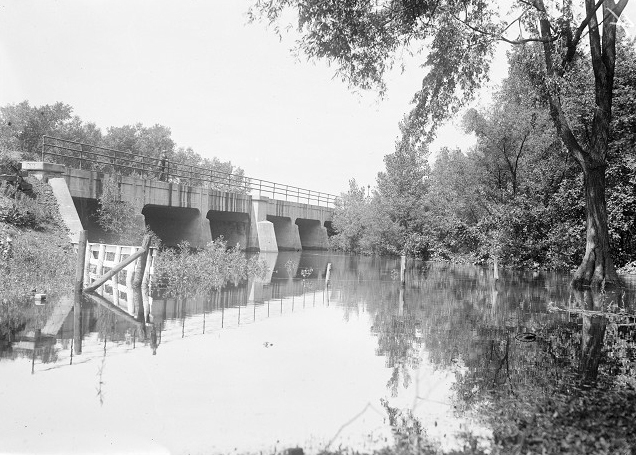 File:BR&PbridgeOverBlackCreek.jpg