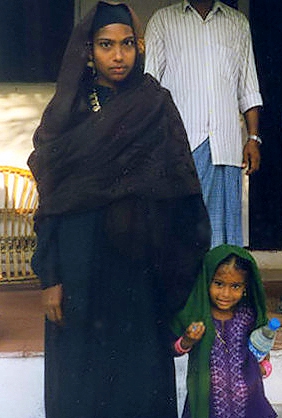 File:Bangaram-mother with child.jpg