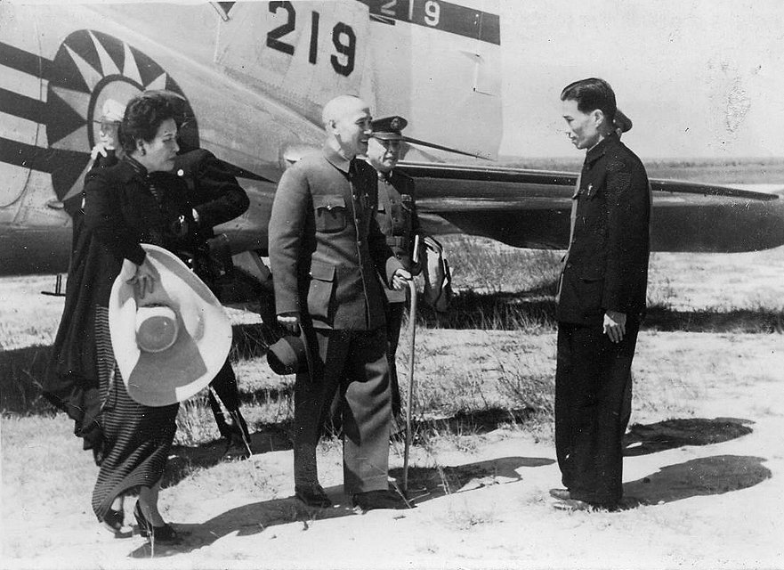 Chiang Kai-shek and Soong Mei-ling during their 1946 visit to Taiwan. Photo courtesy of Wikimedia Commons.