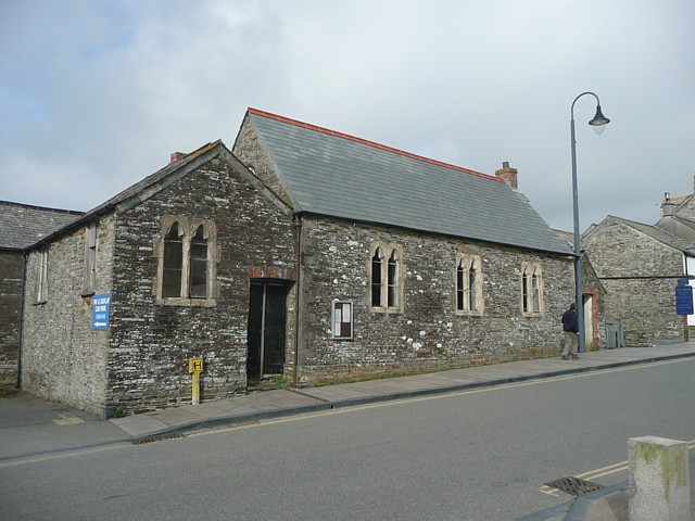 File:Former School, Tintagel - geograph.org.uk - 1384188.jpg